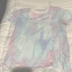 Tie dye Nike girls tee size XL
